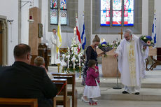 Feier der 1. Heiligen Kommunion in Sankt Crescentius (Foto: Karl-Franz Thiede)